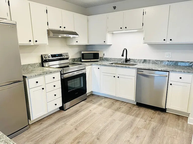 121 Washington Ave S #1412 — Photo 1