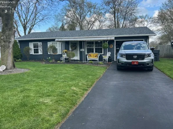 4924 Richmond Cir, Sandusky, OH 44870