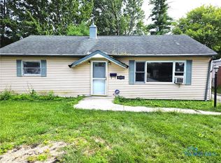 4501 Thackeray Rd, Maumee, OH 43537