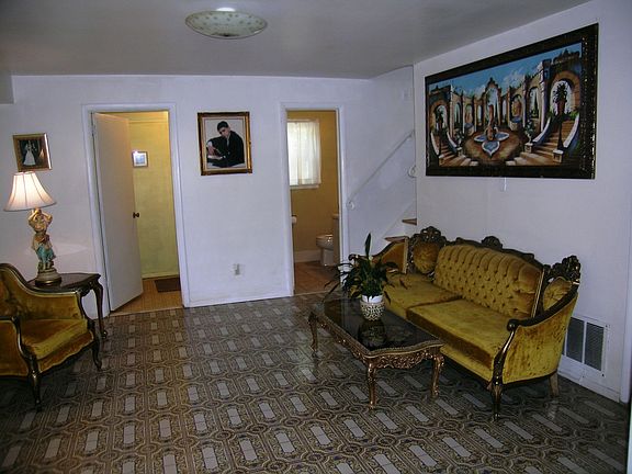 2nd image of 186 Geary Dr