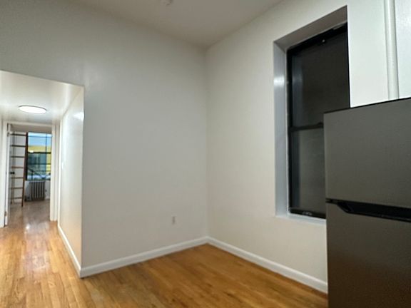 4th image of 404 W 56th St APT 8