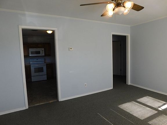 3rd image of 510 W Murray Ln