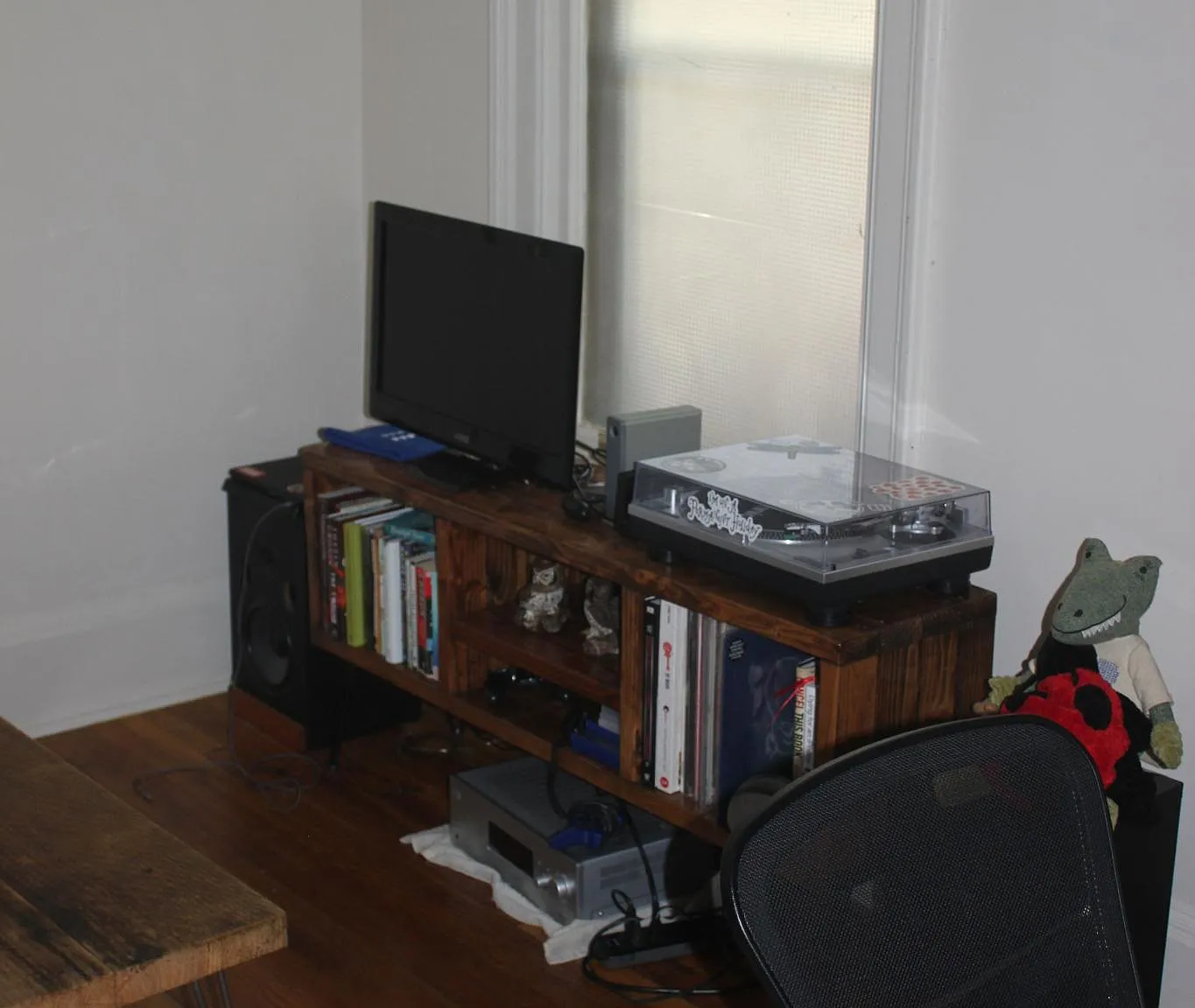 93 Buell St — Photo 2