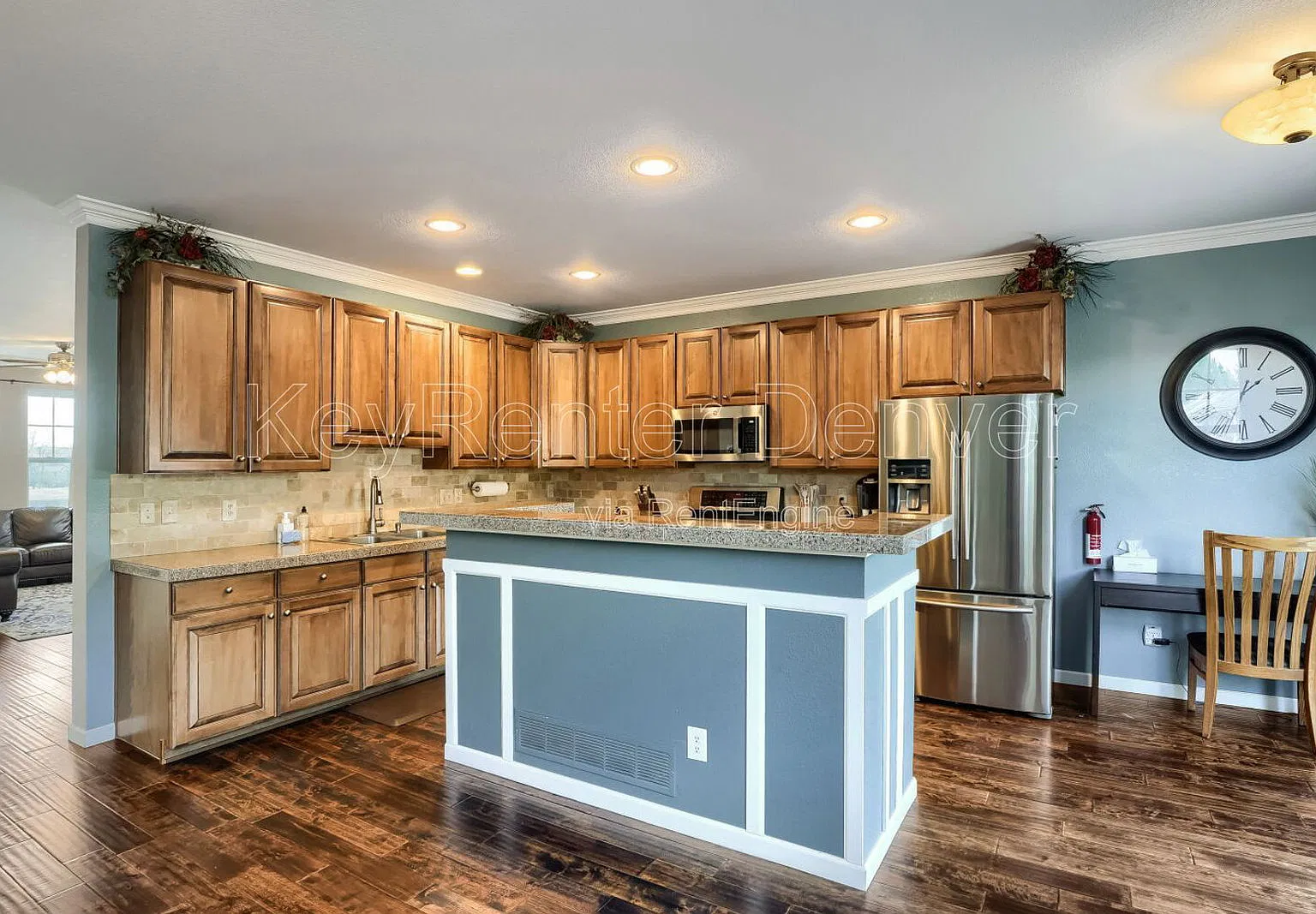 4 bed, 3.5 bath, 2751 sqft, $4,500 — Photo 4