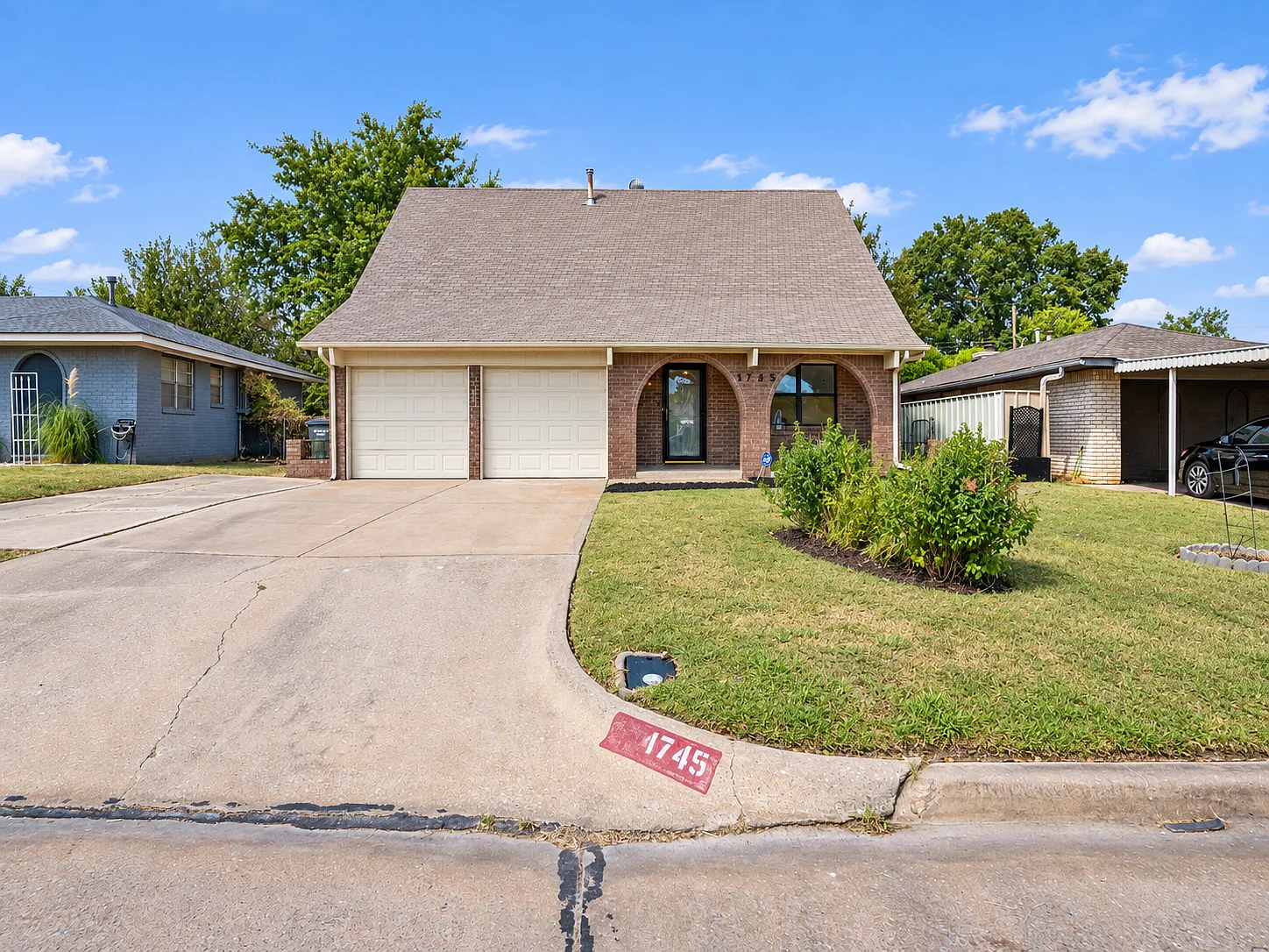 4 bed, 2.5 bath, 1771 sqft, $1,745 — Photo 1