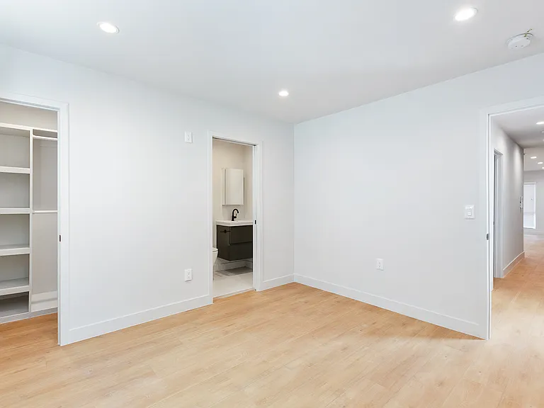 345 N Heliotrope Dr #A — Photo 12
