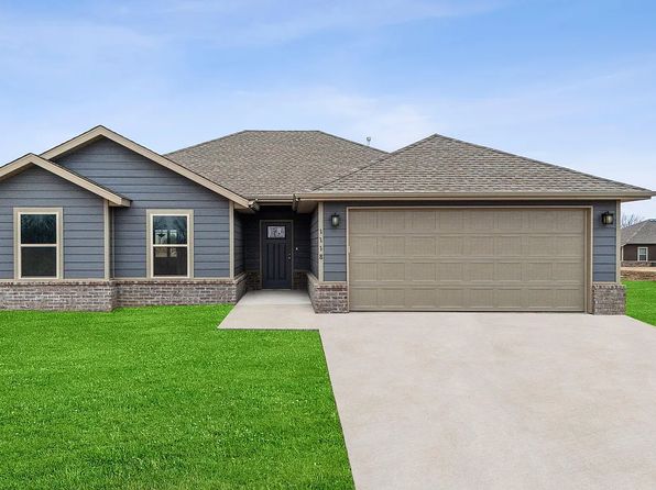 1118 Center Court Cir