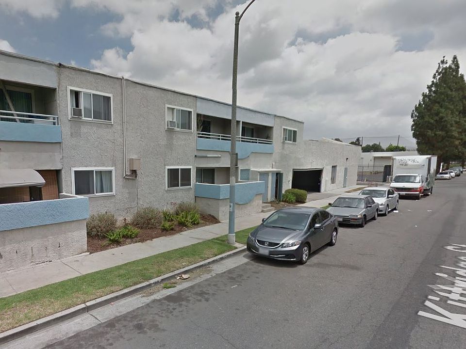1st image of 6540 Hayvenhurst Ave Unit 39