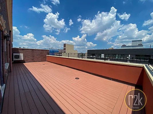 Rented by Realty 2000 Corp | media 52