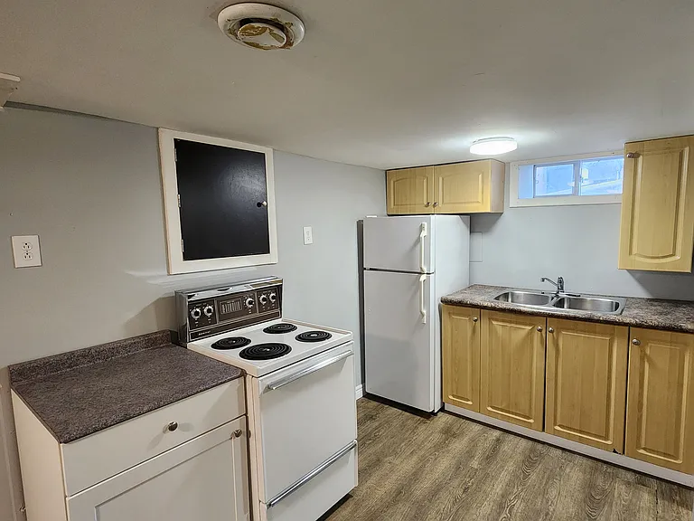 1085 Hickory Rd #2 — Photo 7