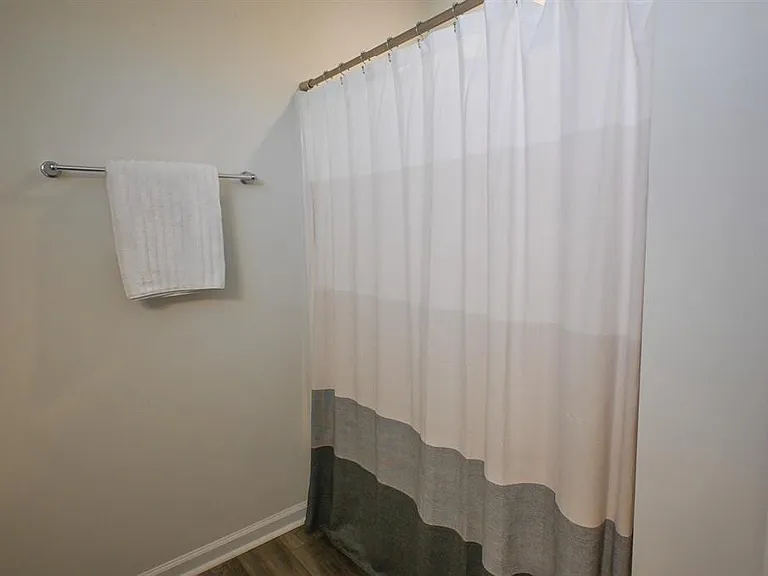 552 Kingfisher Ct — Photo 23