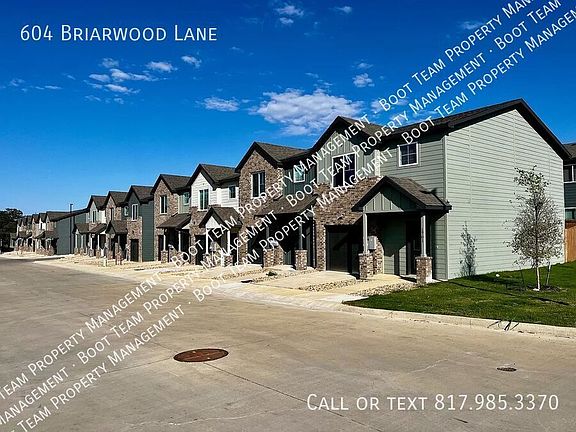 2nd image of 604 Briarwood Ln
