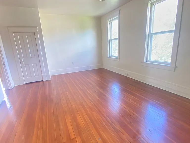 216 Patton Ave NW — Photo 3