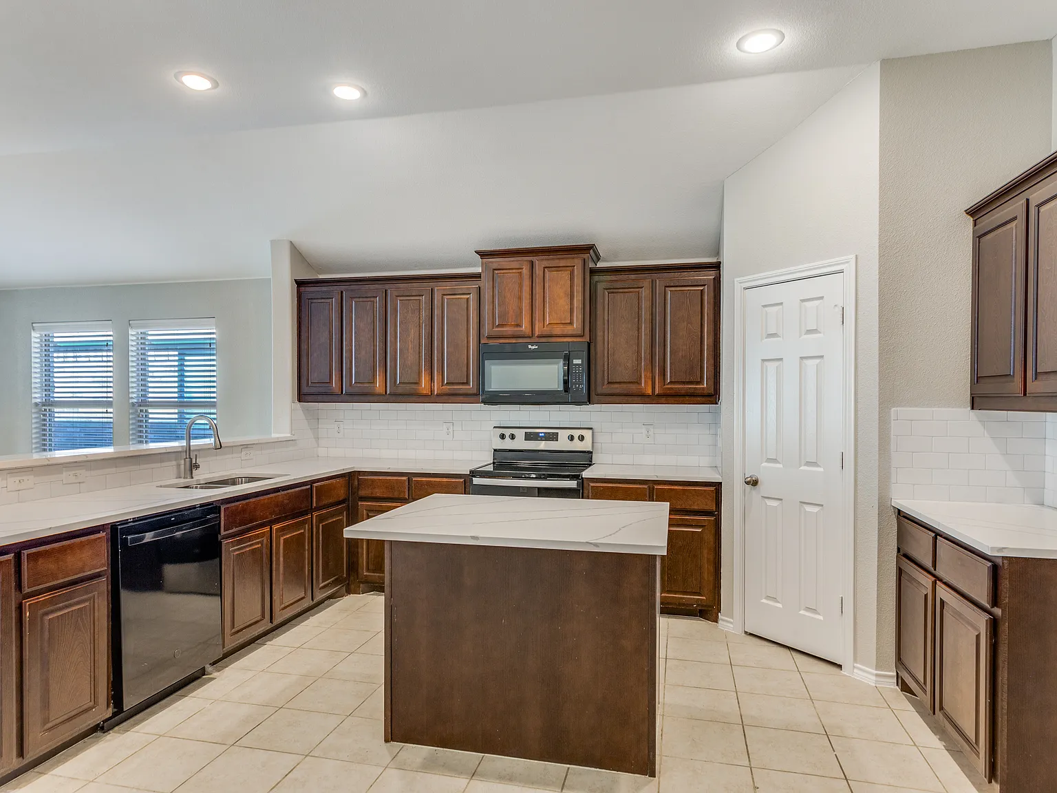2729 Adams Fall Ln, Ft Worth, TX 76123 - 1 — Photo 2