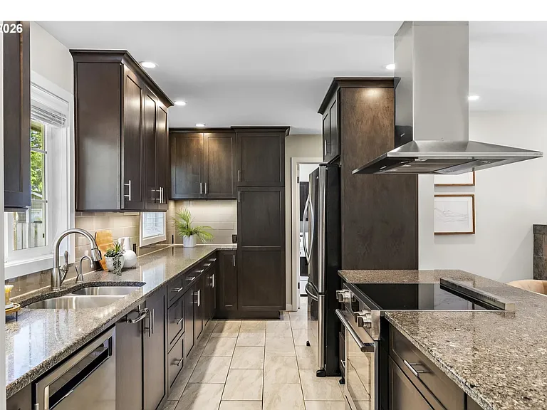 2140 SW Knollcrest Dr — Photo 12