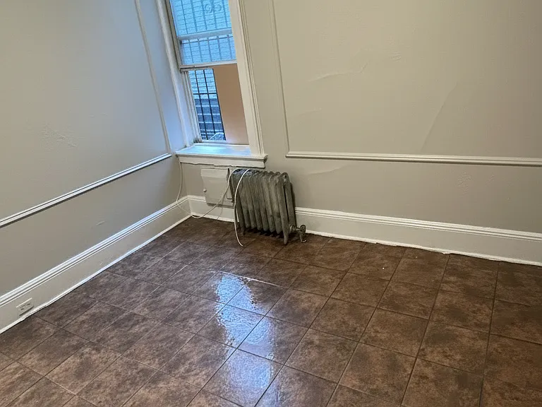101 Treacy Ave #3 — Photo 1