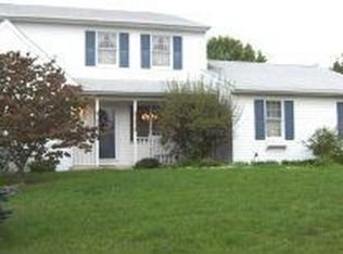 17 Fox Hollow Rd, Pottsville, PA 17901