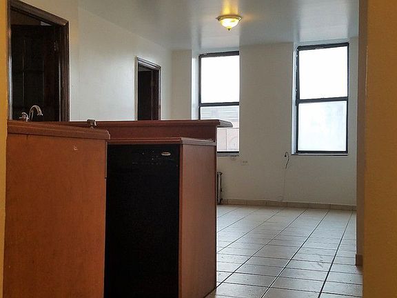 3rd image of 316 E 93rd St APT 26