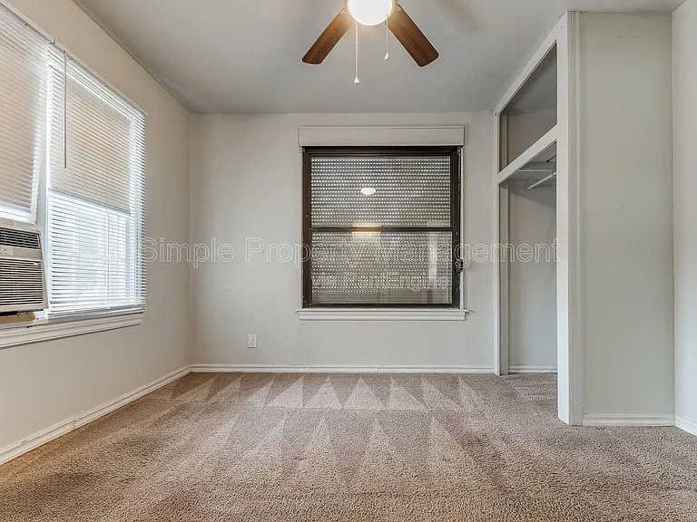 7105 NW 39th St — Photo 12