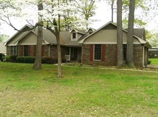 103 Evergreen Ct, Sheffield, AL 35660