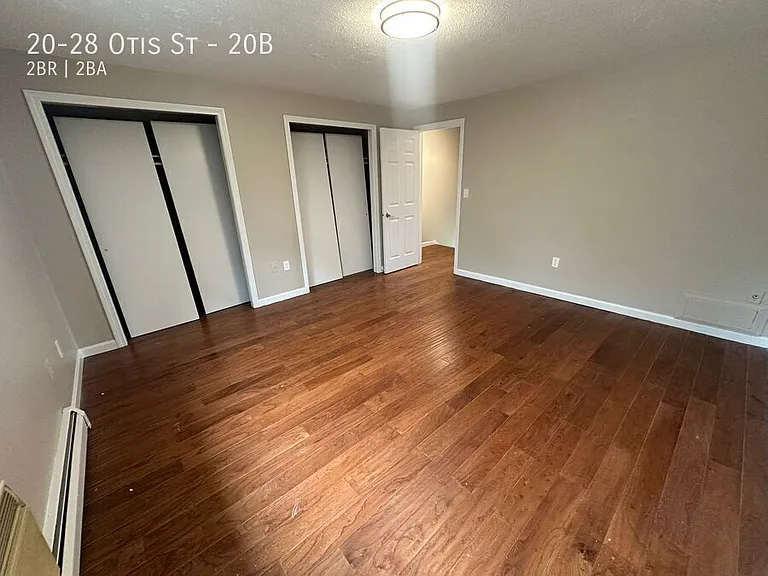 20-28 Otis St #20B — Photo 7