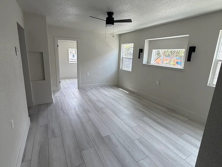 2212 10th St #1 — Photo 3