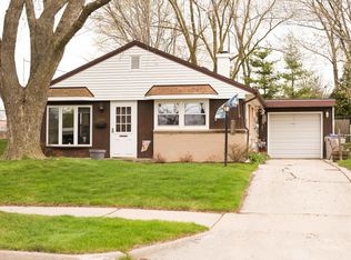 2814 S 57th St, Milwaukee, WI 53219