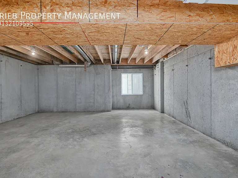 10328 Farrow Ave #6 — Photo 30