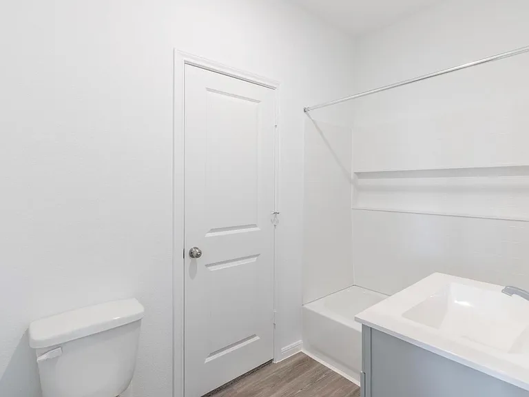 1052 Greenshank Dr — Photo 21