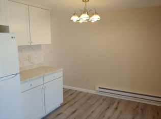 858 SW 135th St #4, Seattle, WA 98146