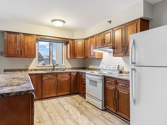 4th image of 4600 S Packard Ave #4606