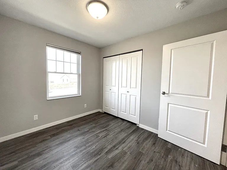 511 Cavalier Dr — Photo 12