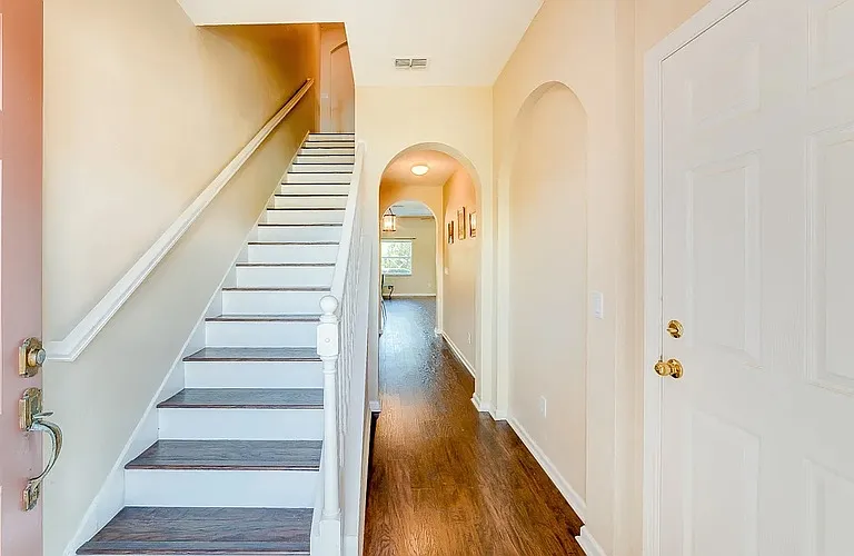 831 Pine Pointe Ln — Photo 8