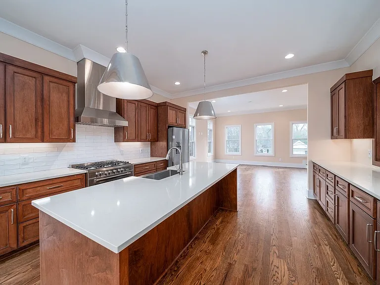 510 Garfield St — Photo 8