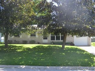 217 N Point Rd, Fairview Heights, IL 62208