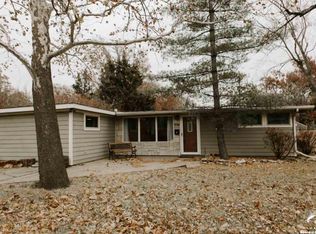 936 Madeline Ln, Lawrence, KS 66049