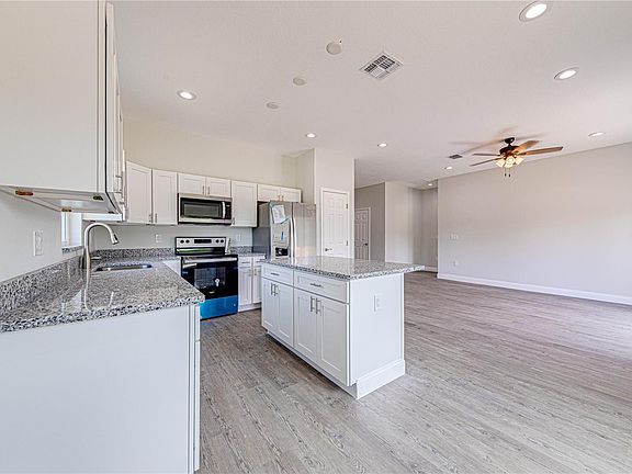 4th image of 7 Bay Place