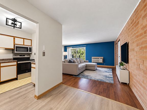 2nd image of 1900 Canal St APT 2D