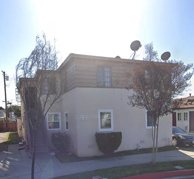 1st image of 130 1/2 S Bushnell Ave