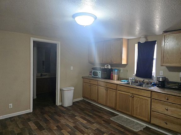 5th image of 513 N East St