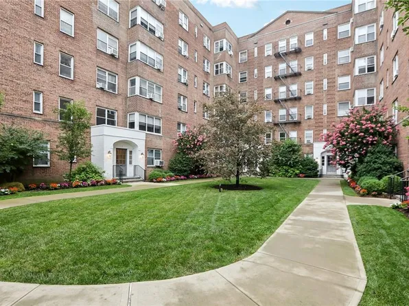 1 Bronxville Road #2B, Bronxville, NY 10708