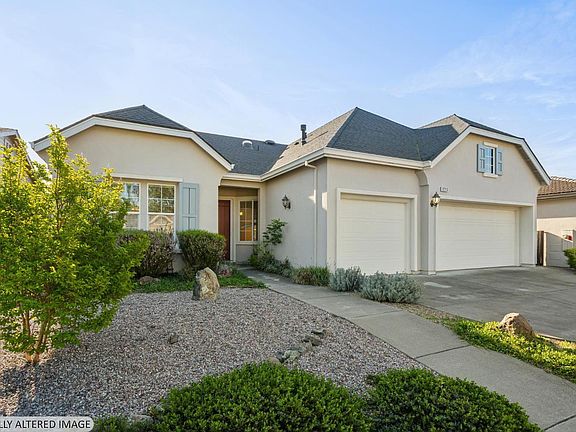 2nd image of 9216 Oak Trail Circle