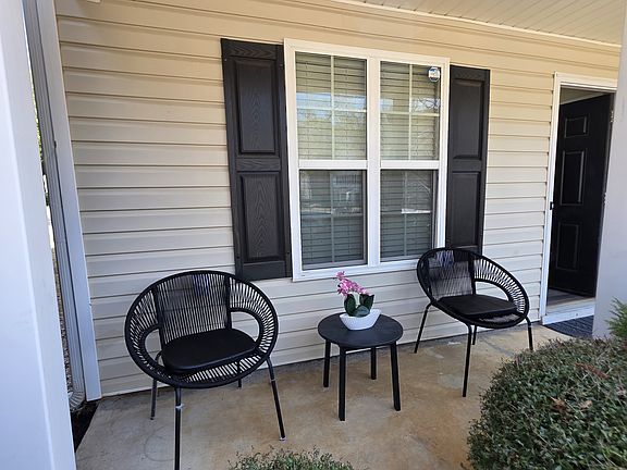 2nd image of 831 Crestwell Cir SW