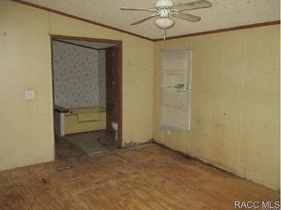 4th image of 2356 N Donovan Ave