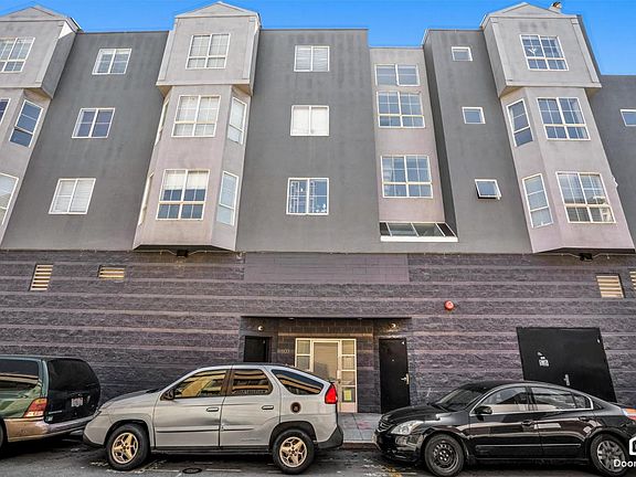 3rd image of 180 7th St #302