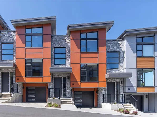 4253 Dieppe Rd #19, Saanich, BC V8X 2N2