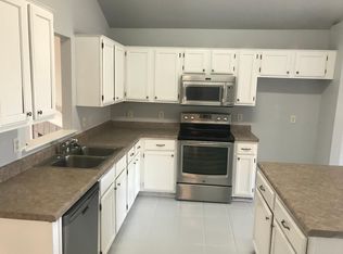 2400 SW Choctaw St, Bentonville, AR 72712