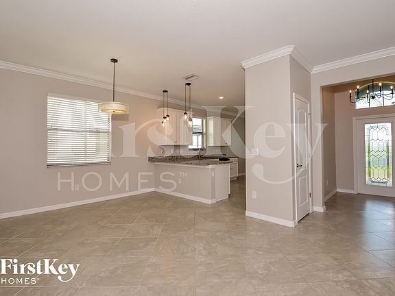 5th image of 11327 Sweetgrass Dr