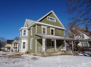 601 N Jackson St, Charles City, IA 50616