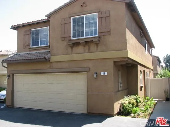 9427 Lemona Ave Unit 23, North Hills, CA 91343